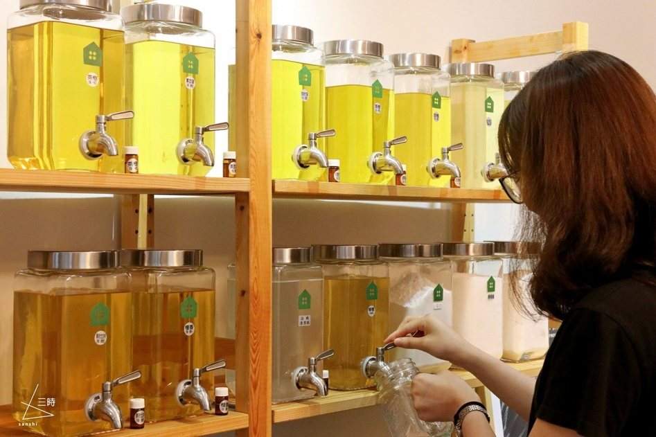 無包裝商店的散裝購物體驗：從源頭減少一次性包裝浪費，實踐循環經濟與環境友善的綠色生活模式
